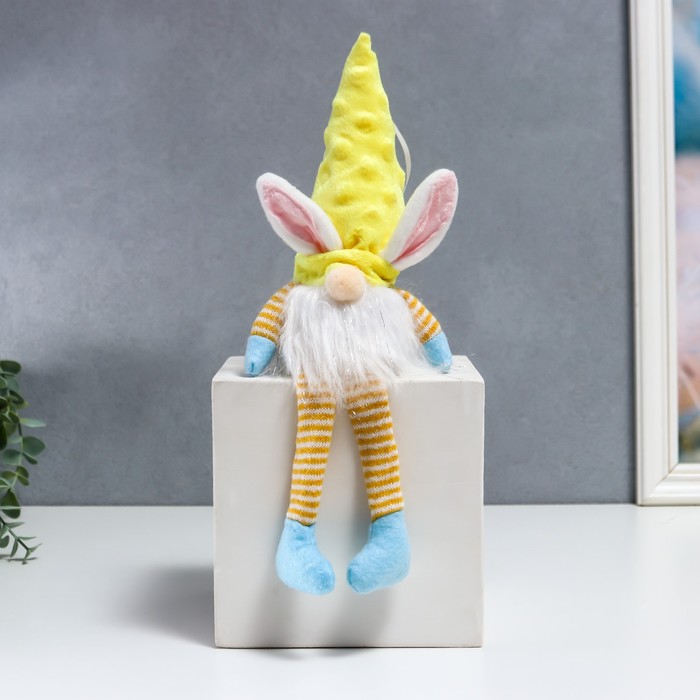 Кукла интерьерная свет Гном в шапке с зайчьими ушами, длинные ножки жёлтый 30х8 см