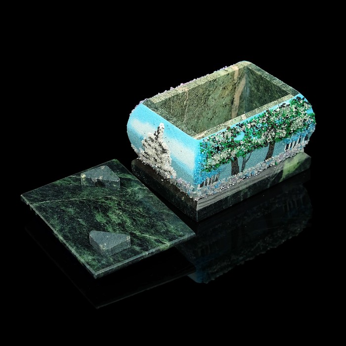 Шкатулка "Зима" с рисунком и ящеркой