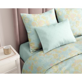 

Постельное бельё 2 сп Roses in the fog, размер 180х214 см, 175х215 см, 70х70 см - 2 шт