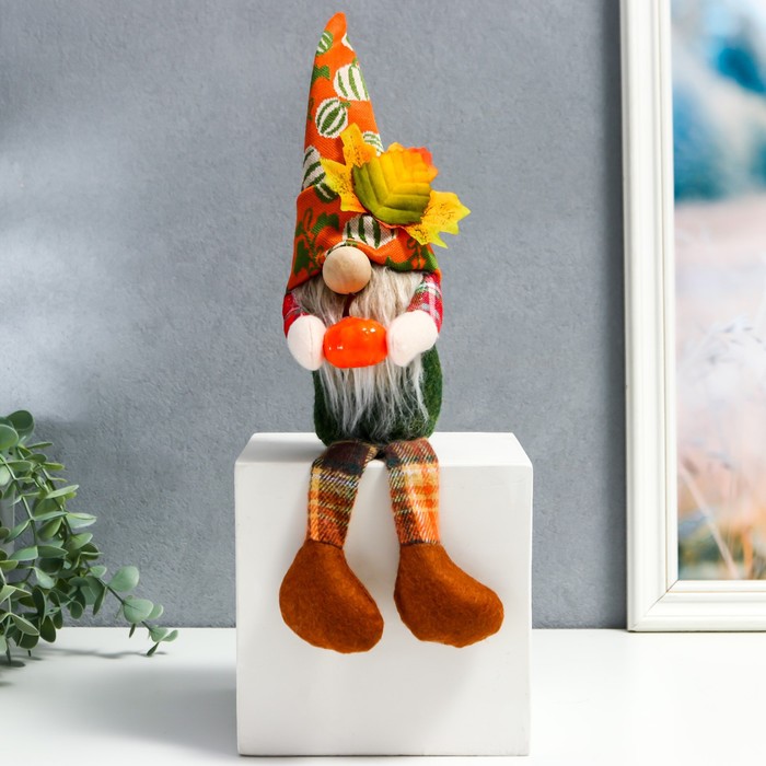 Кукла интерьерная Гном в колпаке с листьями, с тыквой длинные ножки 35х6х7 см