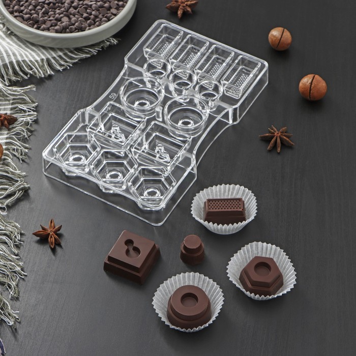 форма для шоколада и конфет хеопс 14 ячеек 20×12×2 5 см Форма для шоколада «Ассорти», 14 ячеек, 20×12×2,5 см, глубина 2 см