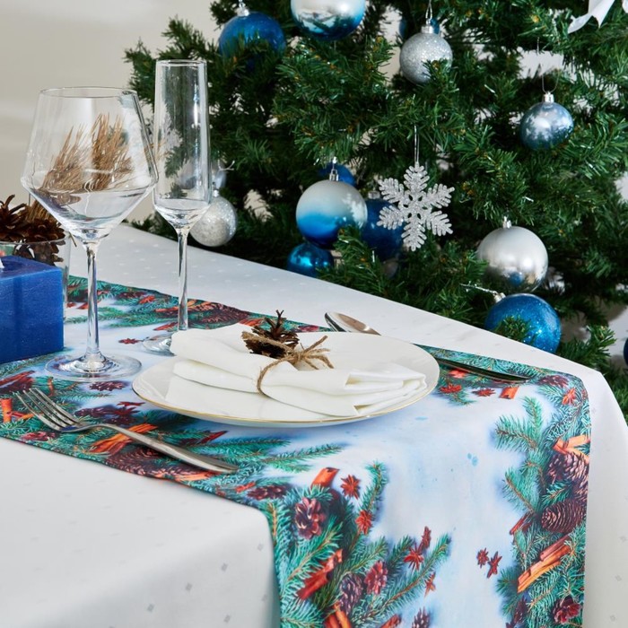 фото Дорожка на стол «новогодняя фантазия», размер 140x40 см сирень