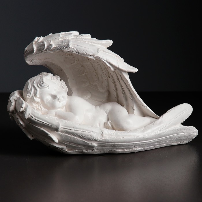 Сувенир "Ангел в крыле" белый