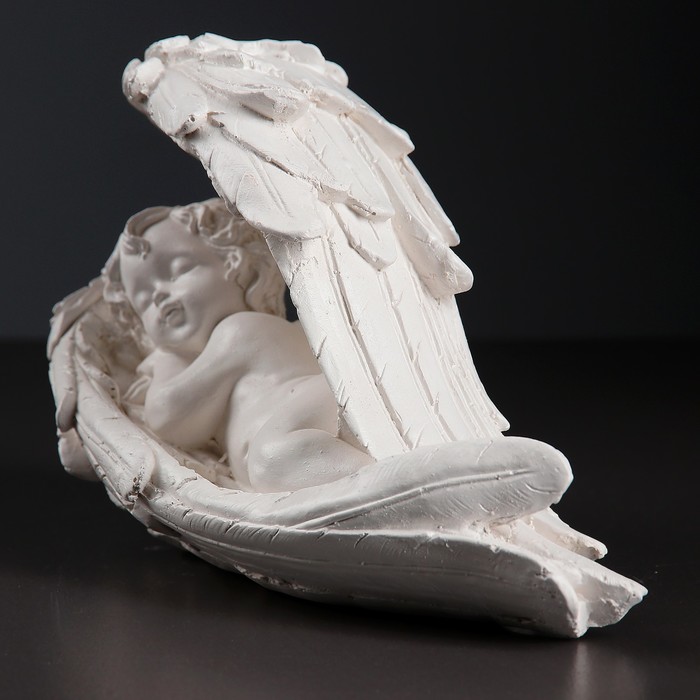 Сувенир "Ангел в крыле" белый