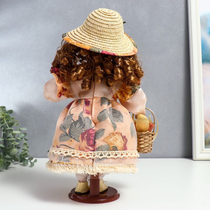 Кукла коллекционная керамика "Клара в платье с розами, шляпке и с корзинкой" 30 см