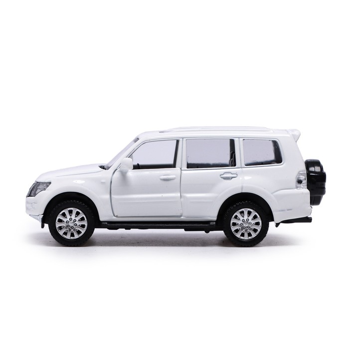 

Машина металлическая MITSUBISHI PAJERO 4WD, 1:43, инерция, открываются двери, цвет белый