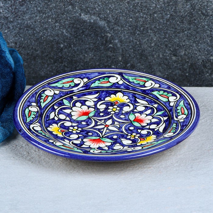 Тарелка Риштанская Керамика Цветы, синяя, плоская, 17 см
