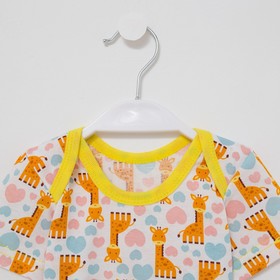 

Футболка для девочки, цвет молочный/жирафы, рост 74