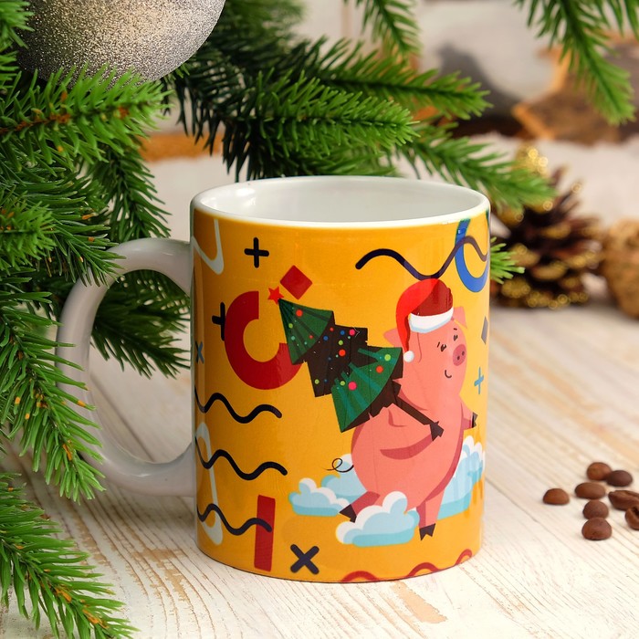 Кружка "Хрюшка с ёлкой", символ года 2019, c нанесением