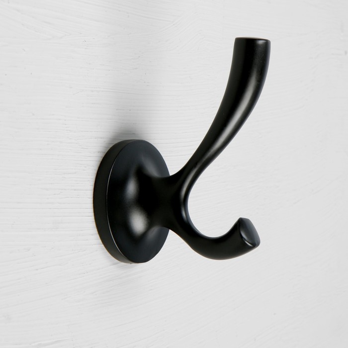 Крючок мебельный CAPPIO CONE, двухрожковый, черный