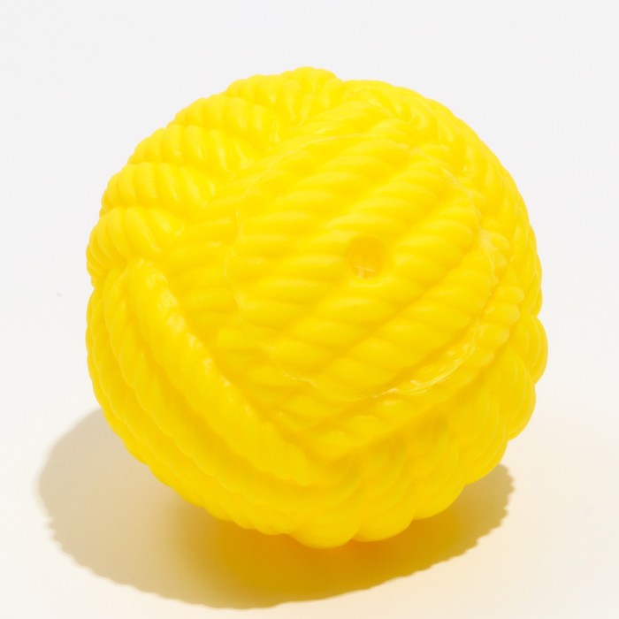 Игрушка для собак пищащая "Клубок ниток", 8 см, жёлтая