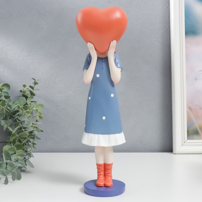 Сувенир полистоун Девочка в синем платье в горох, с сердцем у лица 30х10х8 см