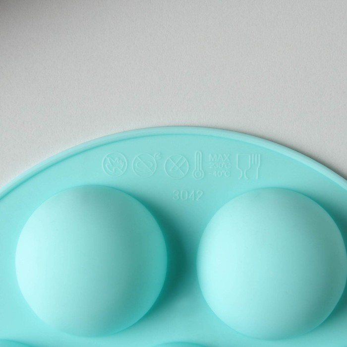 Форма для муссовых десертов и выпечки "Спортивные мячи", цвет голубой