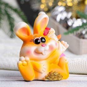 

Копилка "Заяц с розовым снеговиком" рыжий, 10х8х14см