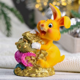 

Копилка "Заяц держит мешки" рыжий, 9х7х12см