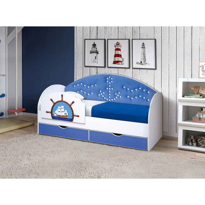 фото Кровать детская с мягкой спинкой «якорь», 800 × 1600 мм, без бортика, белый / синий матрица