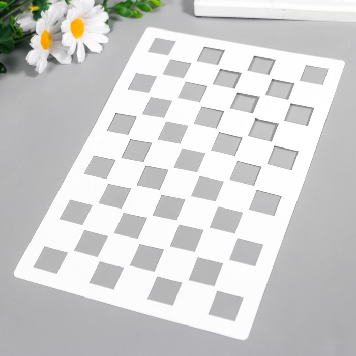 фото Трафарет "шахматная доска" 24х16 см