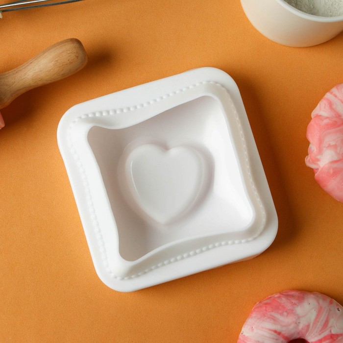 Форма для выпечки и муссовых десертов KONFINETTA «Любовь в квадрате», 11,4×12×4,4 см, цвет белый