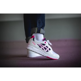

Мужские кроссовки Asics Gelsaga, размер 39 (1193A071-104)