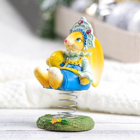 

Фигура "Зайчиха в костюме с яйцом" рыжая, 6х7х11см