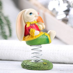 

Фигура "Заяц в костюме с грибом" белый, 6х7х10,5см