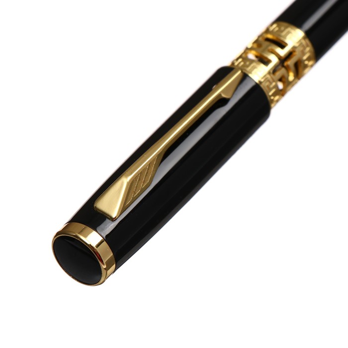 Ручка подарочная шариковая в кожзам футляре поворотная Кронос корпус черный с золотым