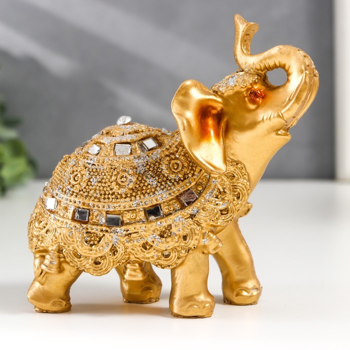 Сувенир полистоун Золотой слон в богатой попоне 11х5х9 см сувенир полистоун чёрный слон в золотой богатой попоне микс 22х10х18 8 см