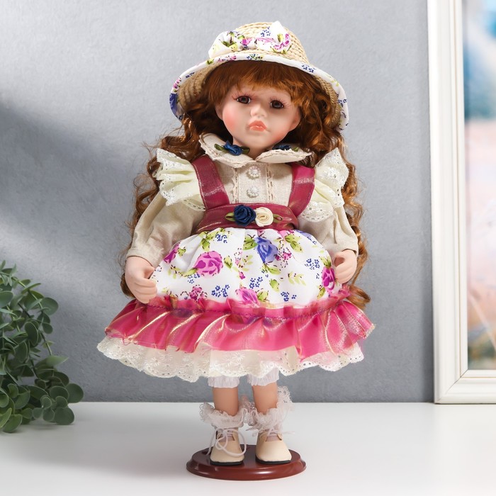 Кукла коллекционная керамика Женечка в платье с цветами, в соломенной шляпке 30 см кукла коллекционная керамика маша в голубом платье в клетку с ромашками в шляпке 30 см