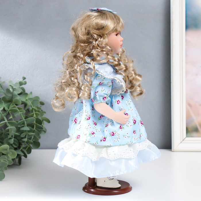Кукла коллекционная керамика "Тося в голубом платье с цветочками, с бантом в волосах" 30 см   758617