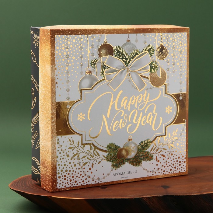 Набор свечей в коробке "Happy New Year", 4 шт., аромат еловые шишки, 22 х 22 х 6 см