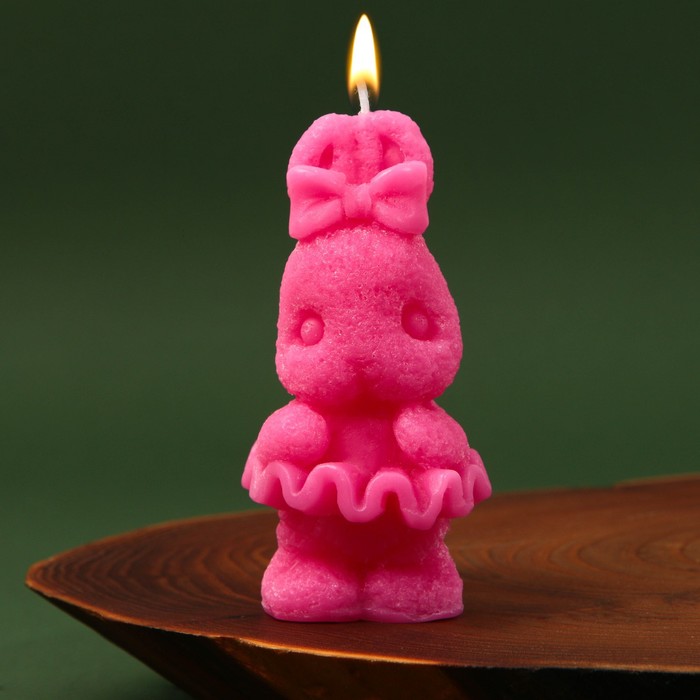 Новогодняя свеча формовая «Зайка», без аромата, 4 х 4 х 8 см.