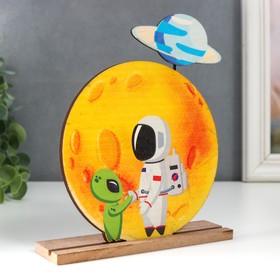 

Сувенир дерево "Космонавт и инопланетянин" 18х4х15,5 см