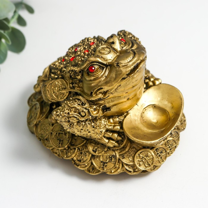 Нэцке полистоун под бронзу Денежная жаба на монетах и золотых слитках 7,5х9х11 см