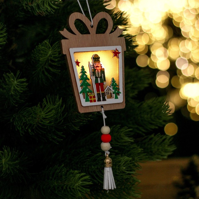 Новогодний декор с подсветкой "Щелкунчик и подарок" 8,5х1х11см