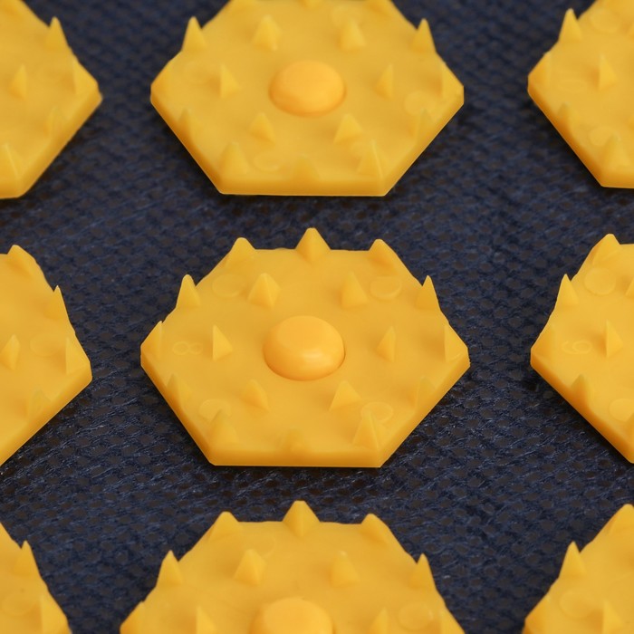 Ипликатор-коврик, спанбонд, 360 модулей, 56 × 62 см, цвет тёмно синий/жёлтый