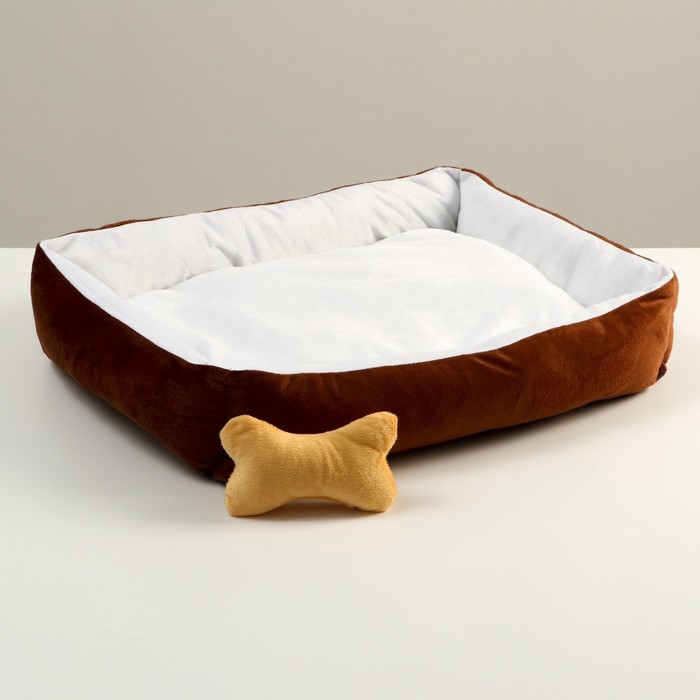 фото Лежанка мягкая прямоугольная со съемной подушкой + игрушка косточка, 54 х 42 х 11 см, коричнева 7907 пижон