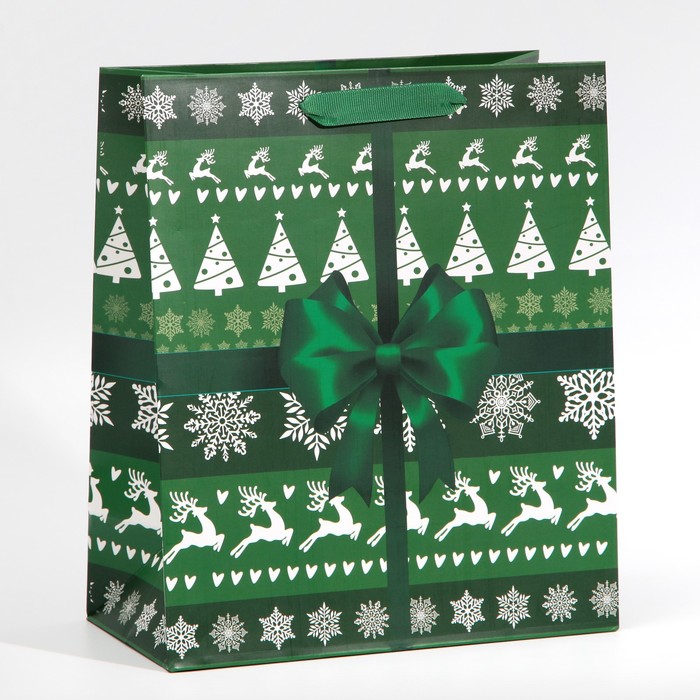 Пакет ламинированный вертикальный «Новогодний подарок», ML 27 × 23 × 11,5 см