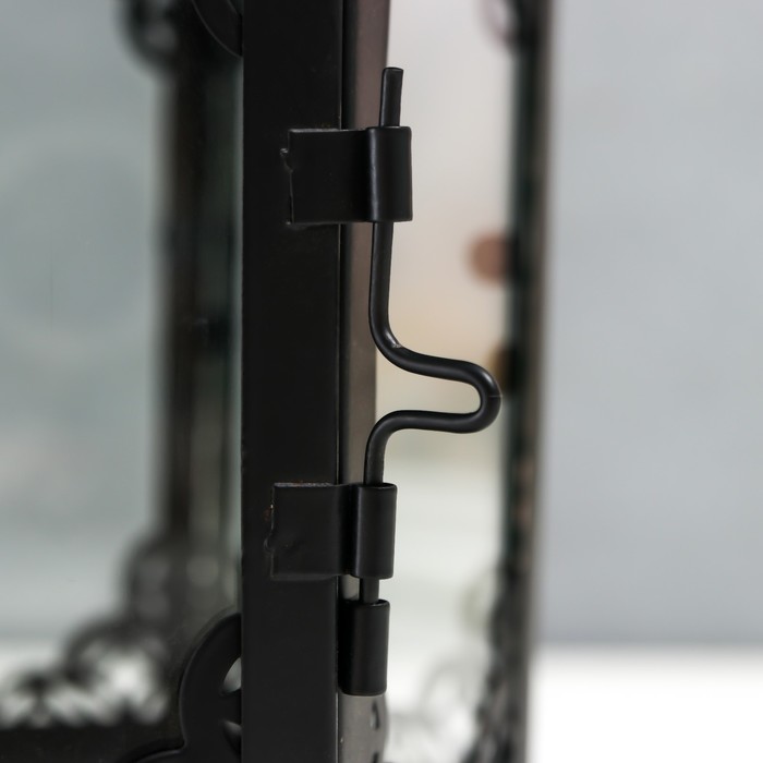 Подсвечник металл, стекло "Фонарь - цветущие вензеля" d-10 см чёрный 13,5х15х29 см