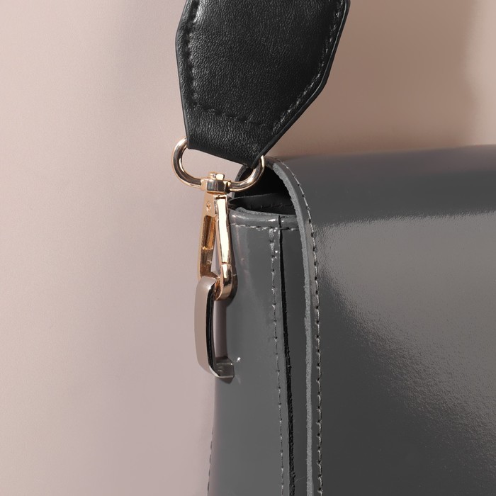 Ручка для сумки, стропа с кожаной вставкой, 140 × 3,8 см, цвет чёрный/коричневый/песочный/золотой