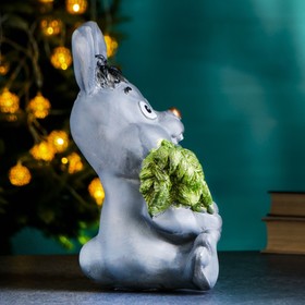

Фигура "Кролик с морковкой" серый, 20х15х29см