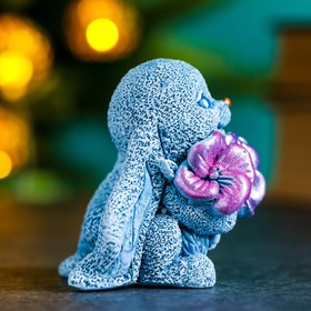 

Фигура "Зайка с букетом" серо-голубой, 6х6х7см