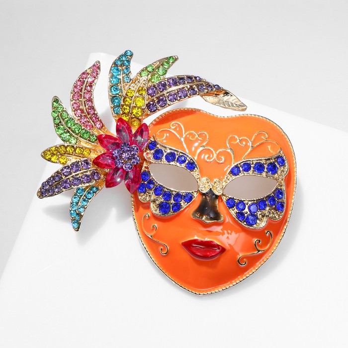 фото Брошь "маска" карнавальная с перьями, цветная в золоте queen fair