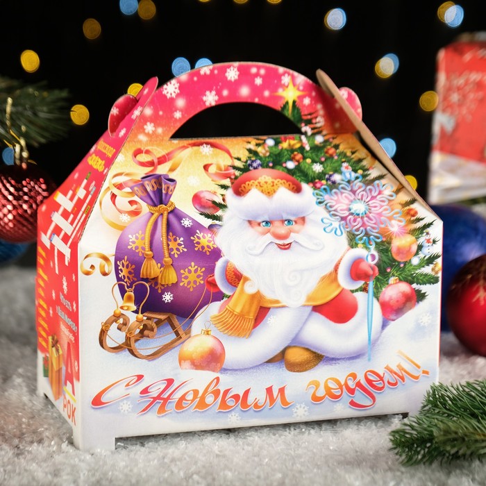 Подарочная коробка Дед Мороз с посохом, 17 х 23 х 12,5 см подарочная коробка дед мороз и зайцы 16 х 7 5 х 26 см