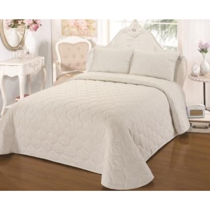 

Комплект с покрывалом «Тесса»: размер 240х260 см, 50х70 см - 2 шт, цвет молочный