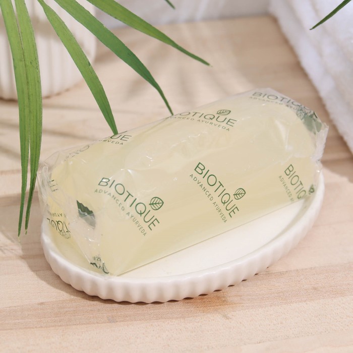 

Мыло BIOTIQUE, с миндальным маслом, 150 г