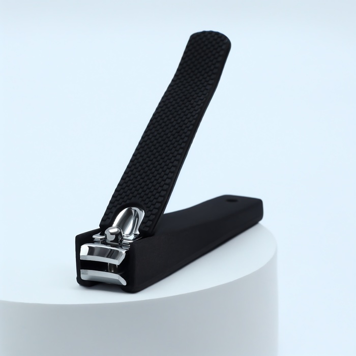 Кусачки-книпсер педикюрные, силиконовая ручка, 8,2 × 2 см, цвет чёрный