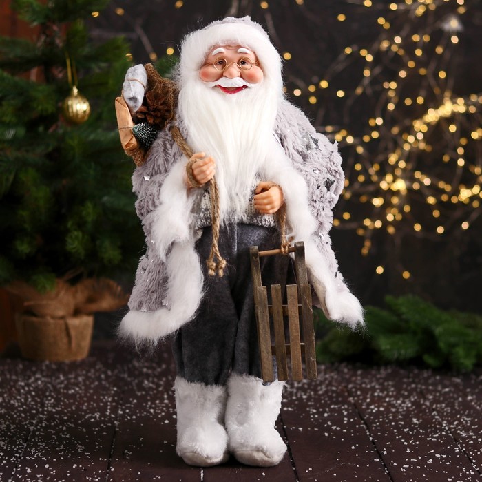 Дед Мороз В свитере и меховых ботинках, с санками 47 см, бело-серый