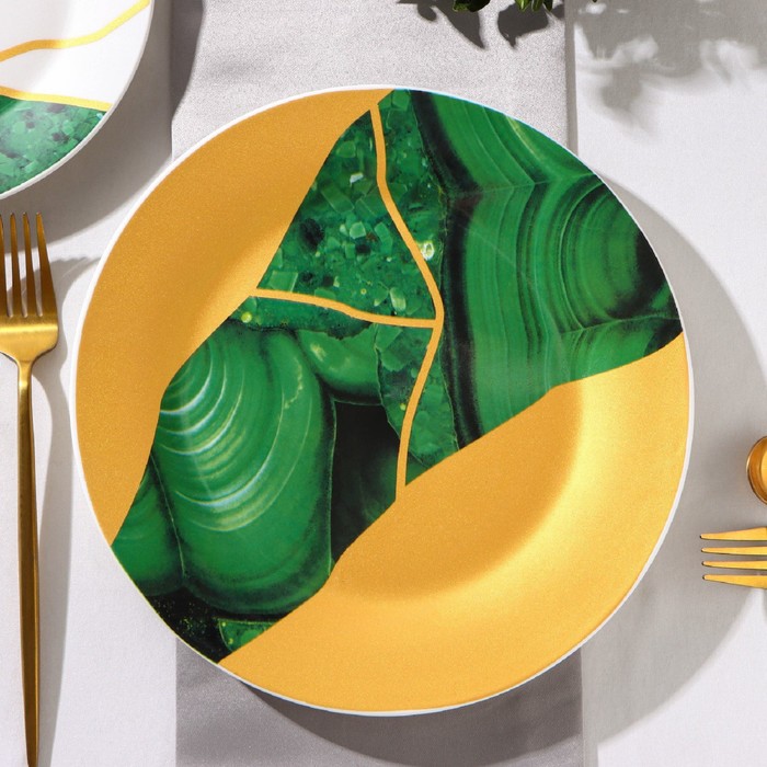 Тарелка фарфоровая обеденная Доляна «Малахитовая шкатулка», d=25 см, цвет зелёный тарелка фарфоровая десертная доляна малахитовая шкатулка d 20 5 см