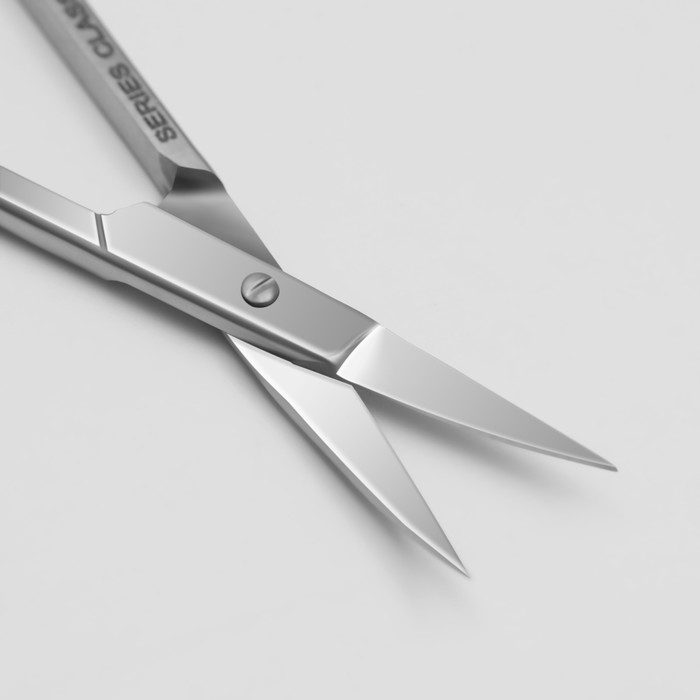 Ножницы маникюрные, загнутые, узкие, 9 см, на блистере, цвет серебристый, В113-D-SH