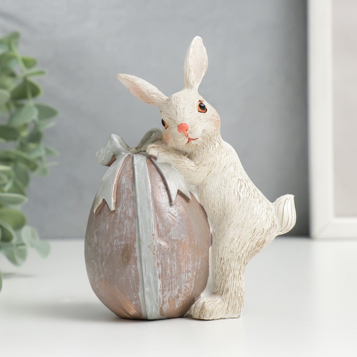 Сувенир полистоун Кролик с яичком с бантом 11х5,5х8,5 см